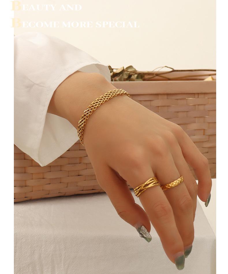 Versatile Trendy Geometric Titanium Steel Bracelet for Women, 18K Gold Plated, European & American Style (E250)