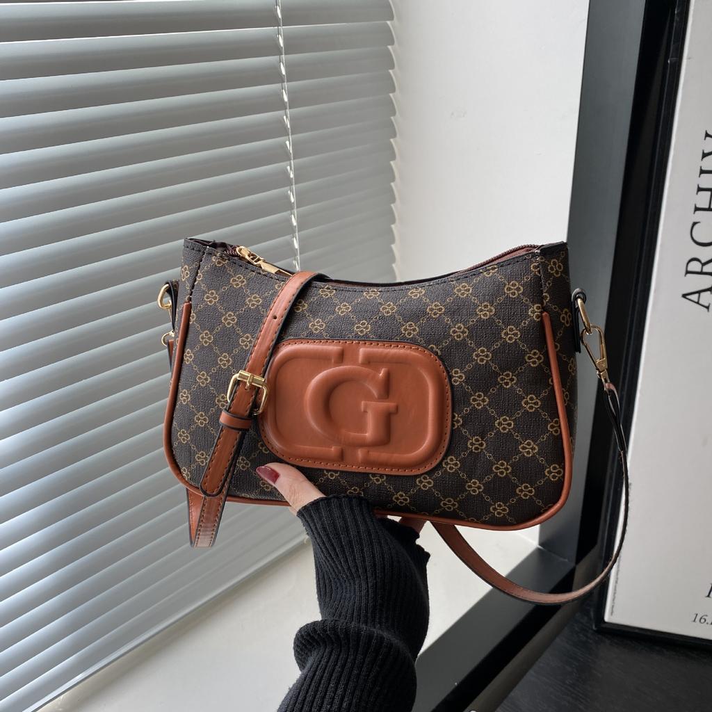 Lässige einfache Frühjahrsmode Schulter kleine quadratische Tasche Damen Trend Unterarmtasche Nischen-Design Umhängetasche