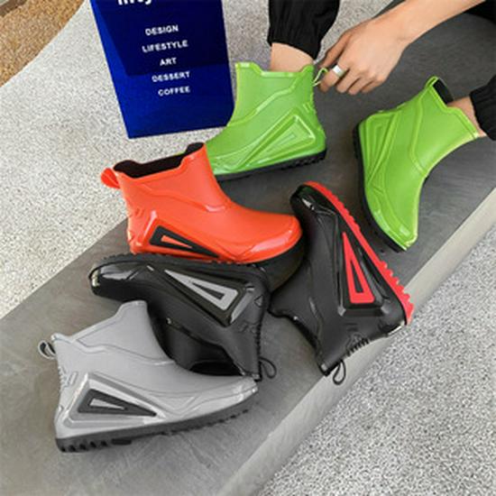 Unisex Kurze Mode Regenstiefel, Rutschfest Wasserdicht, Dicke Sohle, Perfekt für Outdoor, Autowäsche, Küchengebrauch.