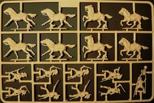 Platz Italeri 1/72 Napoleonic Wars French Dragoon Plastic Model IT6015 (Human)