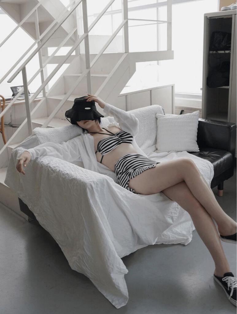 Korean Striped Three-Piece Bikini Set - Sexy Bandeau with Chest Pads and Halter Neck, Perfect for Hot Springs & High-End Resorts