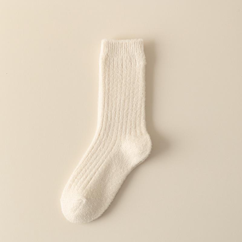 24 Зимние немецкие бархатные носки Женские носки средней длины Однотонные Утолщенные Термоноски Приятные для кожи и мягкие Носки для наслоения One size fits all бежевый