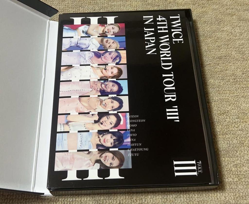 [USED] TWICE 4TH WORLD TOUR III IN JAPAN with bonus