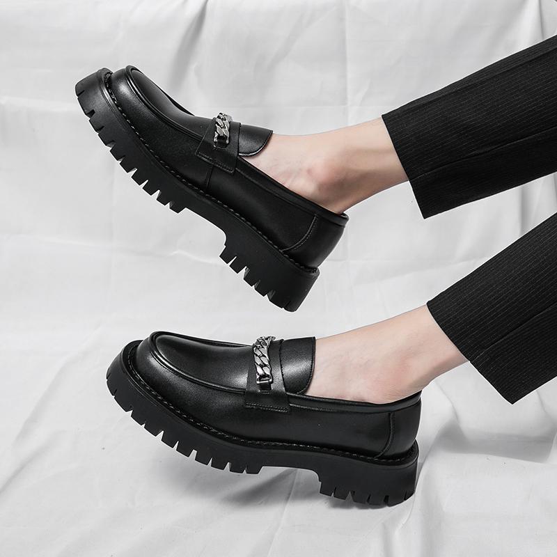 Lässige Herrenlederschuhe Klassischer britischer Stil Büro und Party Schwarz Erwachsenenschuhe Tägliche Arbeitsschuhe Slipper Trendig Jugendlich