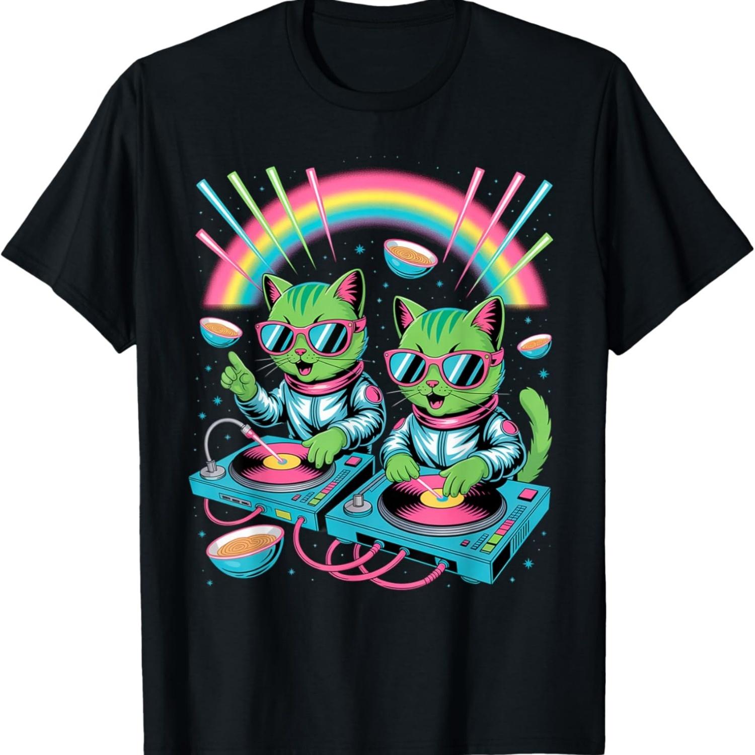 Alien DJ Cats Spinning Vinyl in Spacecore Ramen Galaxy T-Shirt S чёрный