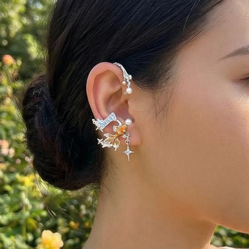 Fashion Goldfish Cuff Earring with Comfortable Grip Copper Ear Accessory for Sensitive Ears and Fashion Forward Looks