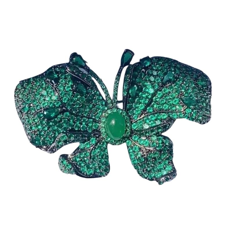 Elegant Butterfly Brooch Featuring Artistic Wing Details and Premium Alloy for Light Luxurious Women s Fashion Accessory зелёный
