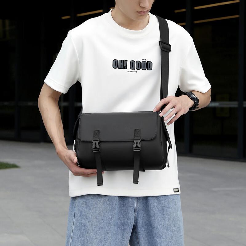 Li Shen Men's Water-Resistant Crossbody Shoulder Bag