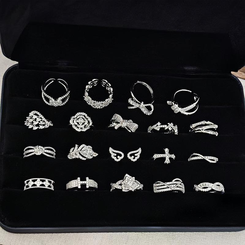 Temperament Geometric Light Luxury High Sense Full Of Diamond Rings, Women'S Cold Wind Niche Fashion Exquisite Folding Index Finger Ring