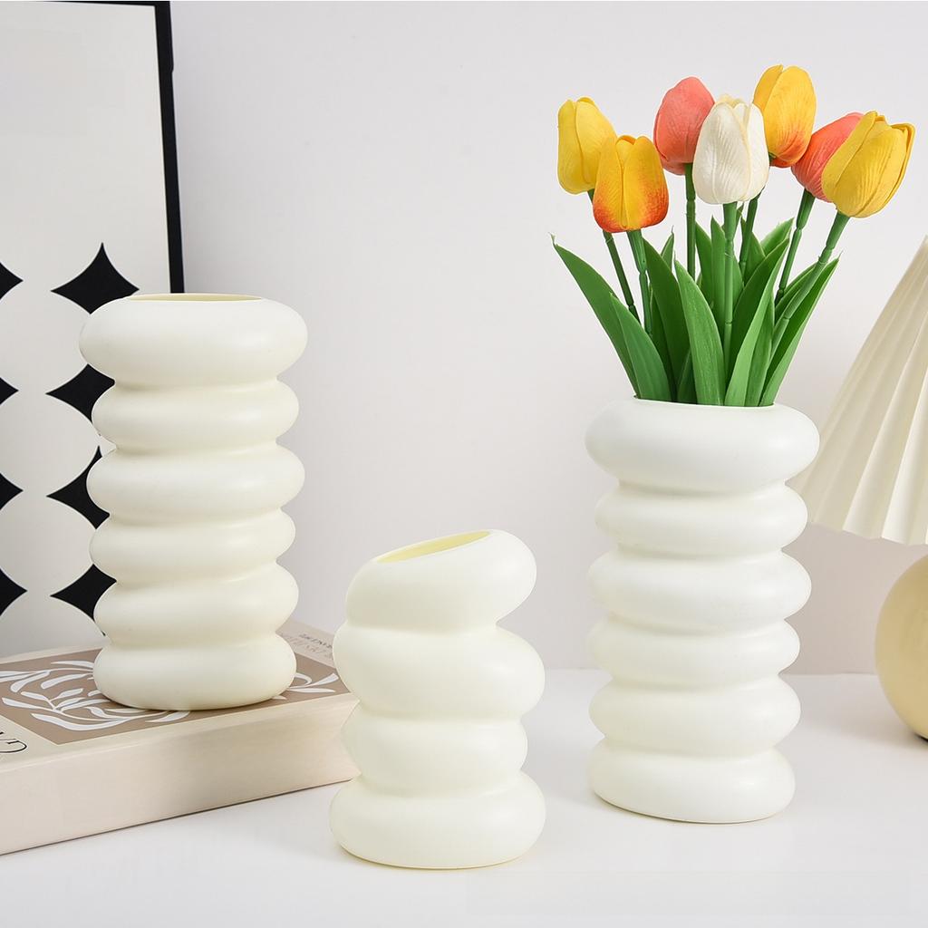 1PC Spiral Pattern Plastic Vase Crafts Wedding Table Center Vase Ornament Home Living Room Office Flower Arrangement Decoration