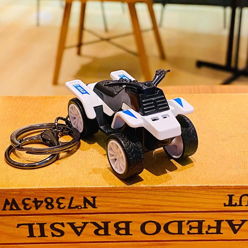 

Delightful Plastic Cartoon Beach Motorcycle Keychain Fun Bag Charm Present білий