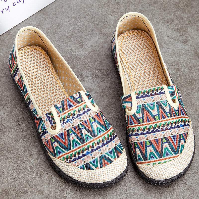 Old ******* cloth shoes women's summer leisure one pedal ****** and autumn breathable flat-bottomed s**t-soled canvas