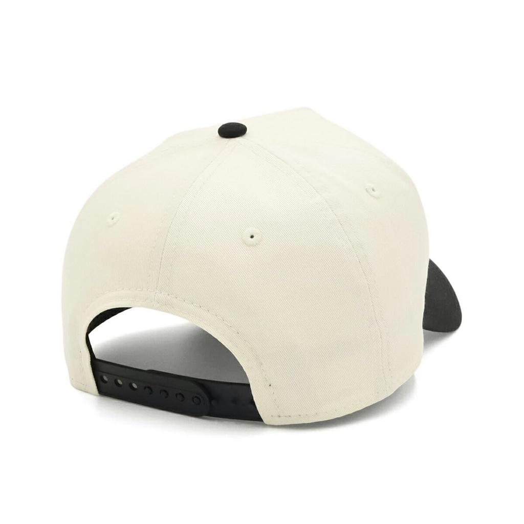 New Era 9FORTY Cap in and White with Black Exclusive to and Snapback A stylish streetwear perfect for travel and sun A great A-Frame (14693384,