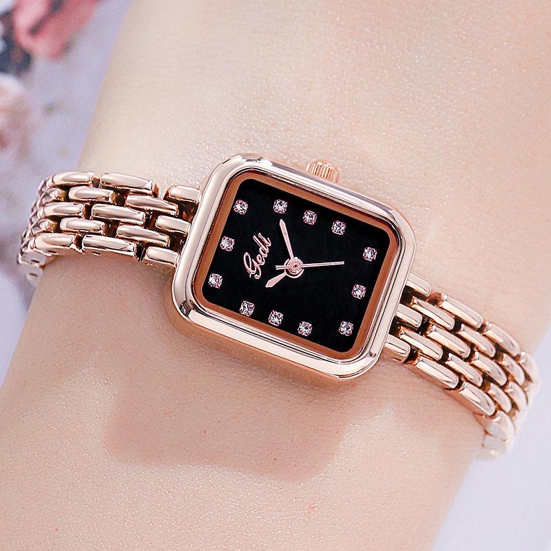 

Ladies Alloy Bracelet Watch Fashionable Diamond-Encrusted High-Value Waterproof Quartz Watch