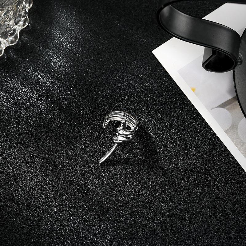Korean Temperament Metal Knotted Ear Clips for Women Without Pierced Ears to Wear Single Hip-hop Earrings