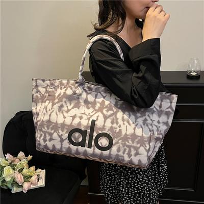 European and American Style Yoga Sports Fitness Bag, Large-capacity Shoulder Tote Bag, Outdoor Short-trip Handbag, Travel Bag