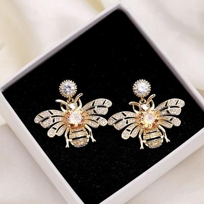 Glänsande kristall Söt bi örhängen för kvinnor Korea lyx bröllopsfest smycken Zirconia insektsstift örhängen design