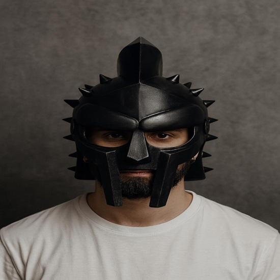 Maximus Spiked Gladiator Helmet Black Warrior Armour Mask Handcrafted Medieval Roman Battle Helm LARP, Cosplay Display Piece