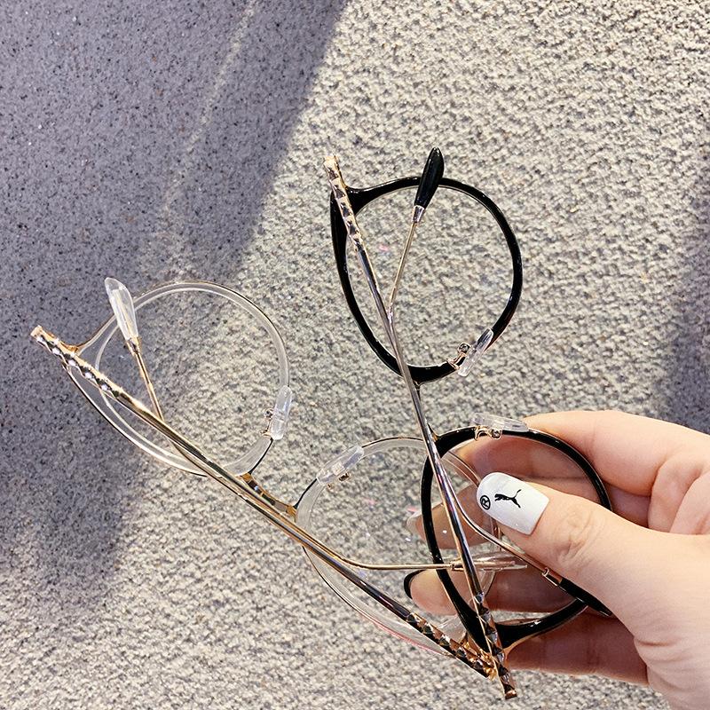 Luxury Anti Blue Light Glasses Women Round Frame Ultralight Fashion Nearsighted Eyewear Elegant Female Computer Glasses