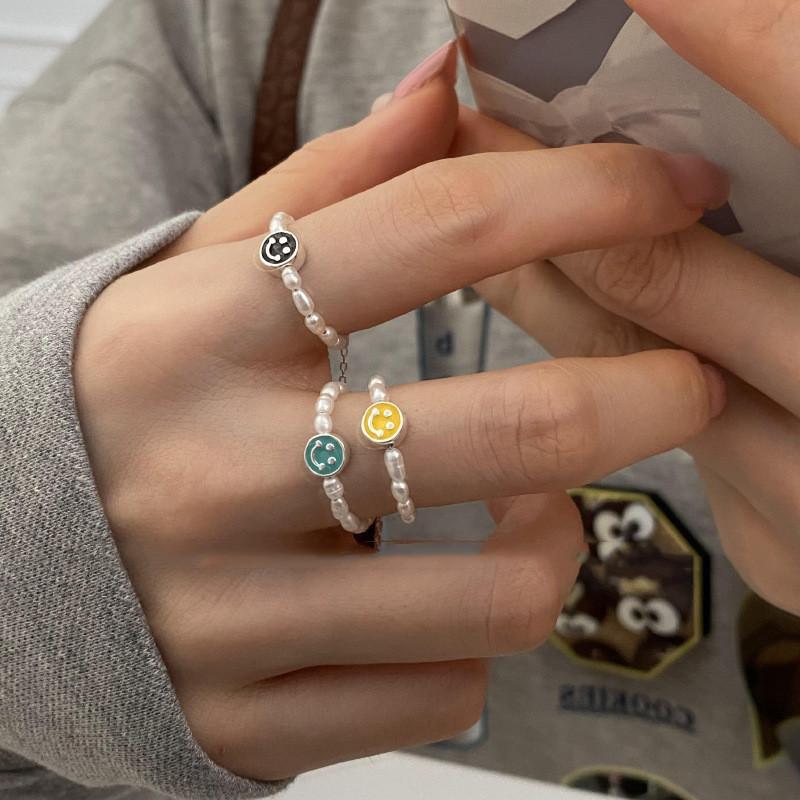 Highend Stylish Smiley Face Baroque Pearl Ring For Women With Unique Copper Design