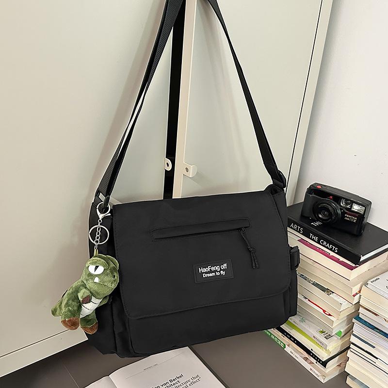 Wind Tooling Large-capacity Messenger Bag Men's and Female Students' Class Bag Can Put Books, Casual Shoulder Bag