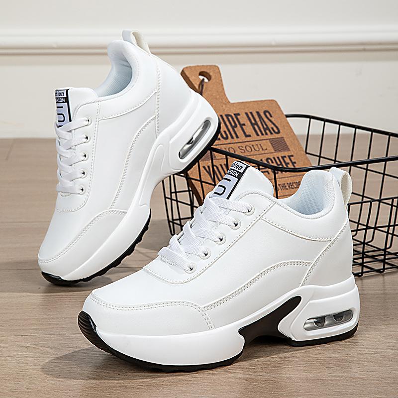 2026 Spring increase height and show feet Small thick-soled versatile casual women's shoes Leather surface soft-soled running sports shoes