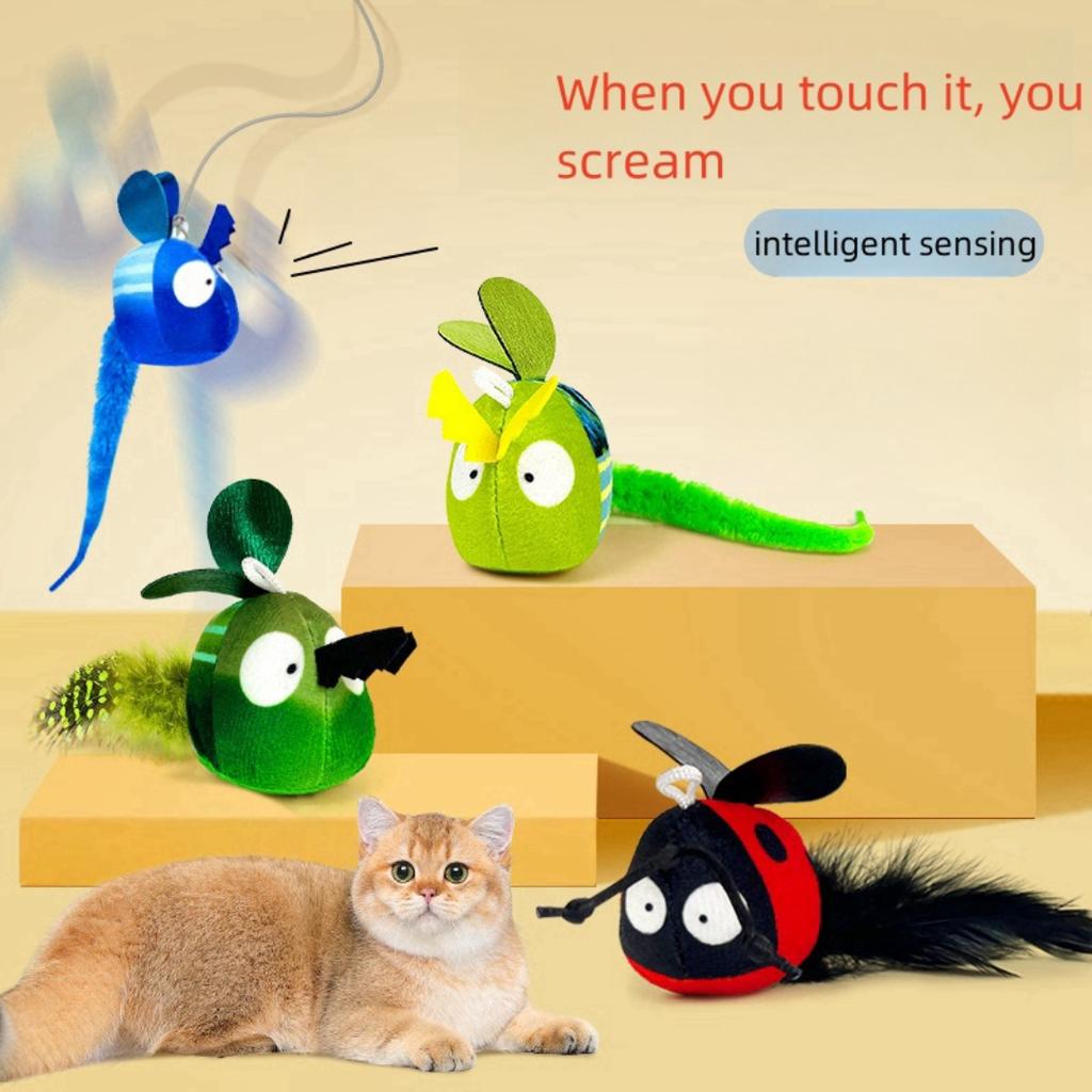 Pet Plush Sounding Toy Hanging Plush Ball Simulation Insect Creative Cat Toy Bite-resistant