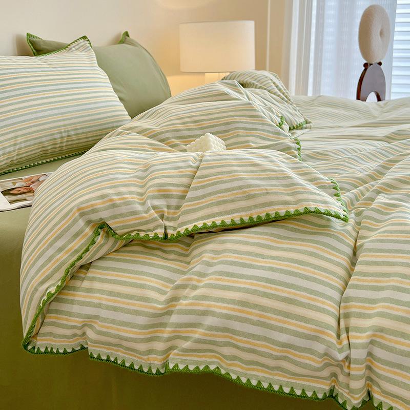 2025 New All-Cotton Flannel Bedding Set: Thick Quilt Cover, Triangular Edge, Warm Bed Sheet