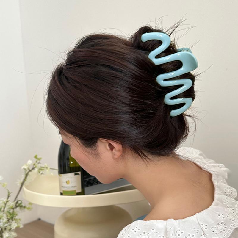 Colorful Jelly Wave Hair Claw Shark Hair Claw Clip Women Girls Korean Sweet Simple Irregular Hair Clip Hair Accessories