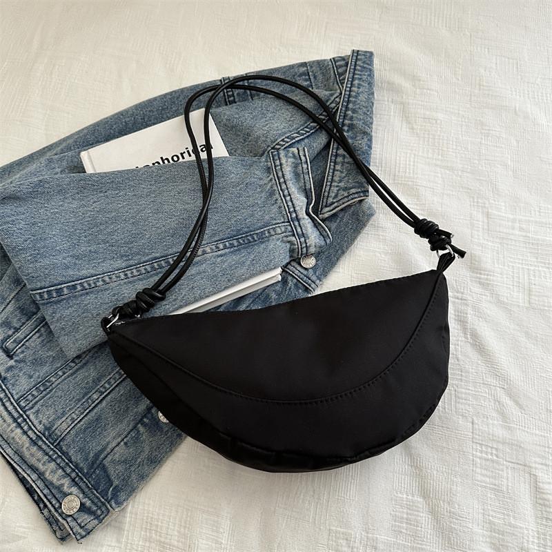 Trendy Women's Crossbody Bag Stylish Japanese Dumpling Design Versatile Oxford Fabric