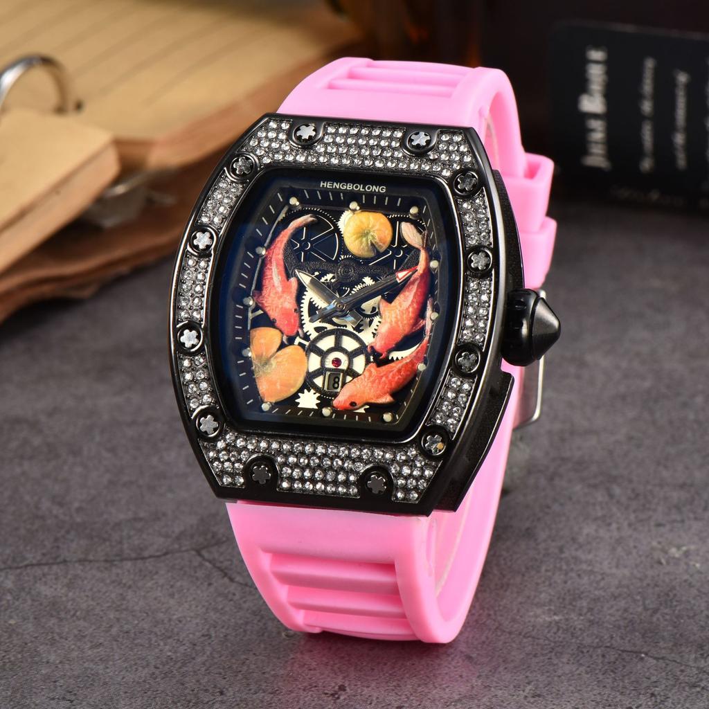 2025 New Hengbolong Diamond Quartz Watch Men's Fashion Koi Pattern with Calendar Silicone Watch with Spot