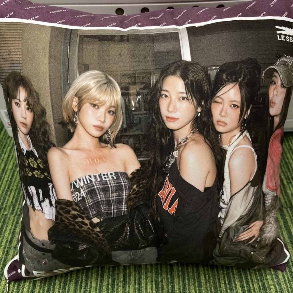 [USED] Le Sserafim Cushion 40cm