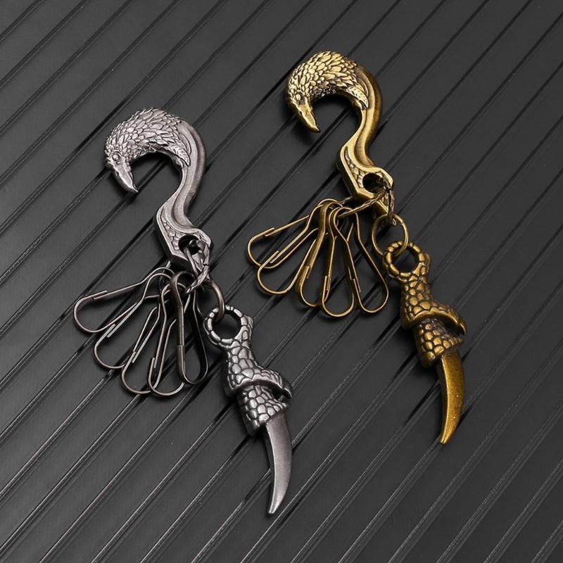 Stylish Zinc Alloy Claw Necklace Trendy Hip Hop Jewelry Lightweight Comfortable Unisex Pendant For Daily Wear And Parties