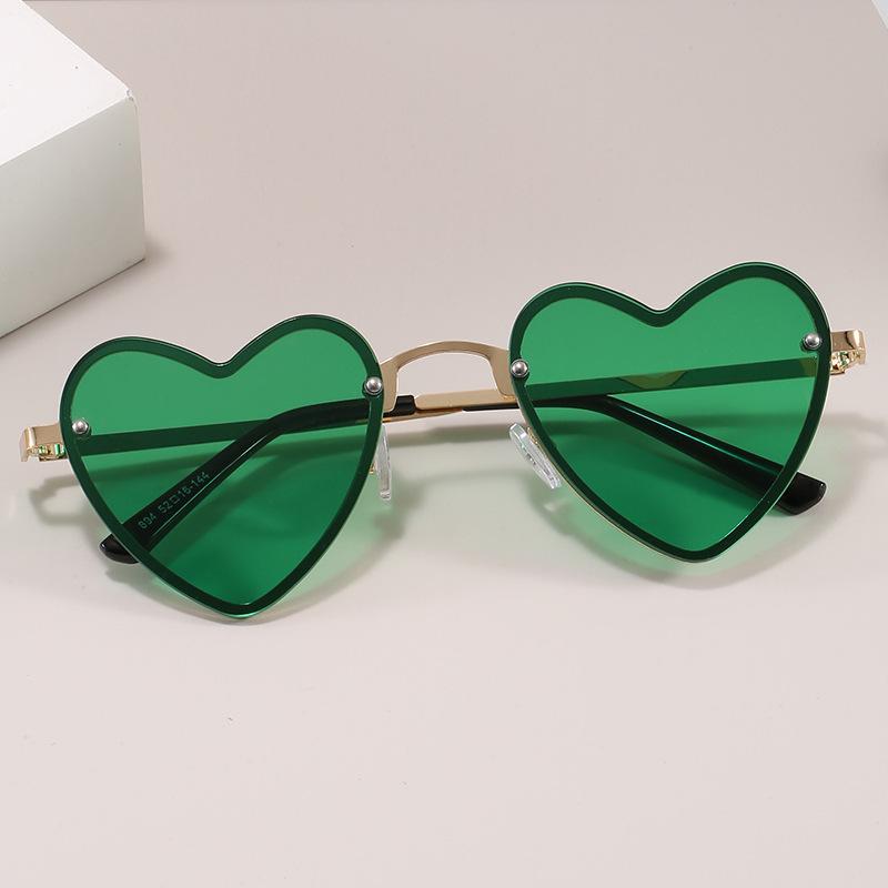 Love Heart Shape Women'S Sun Glasses European American Fashion Sun Glasses Woman Holiday Travelling Men Sunglass