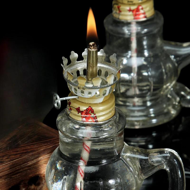 1Pcs Retro Vintage Kerosene Lamp Candlestick Ornaments Windproof Oil Lamp with Glass Cover Chamber Decorative Emergency Lighting