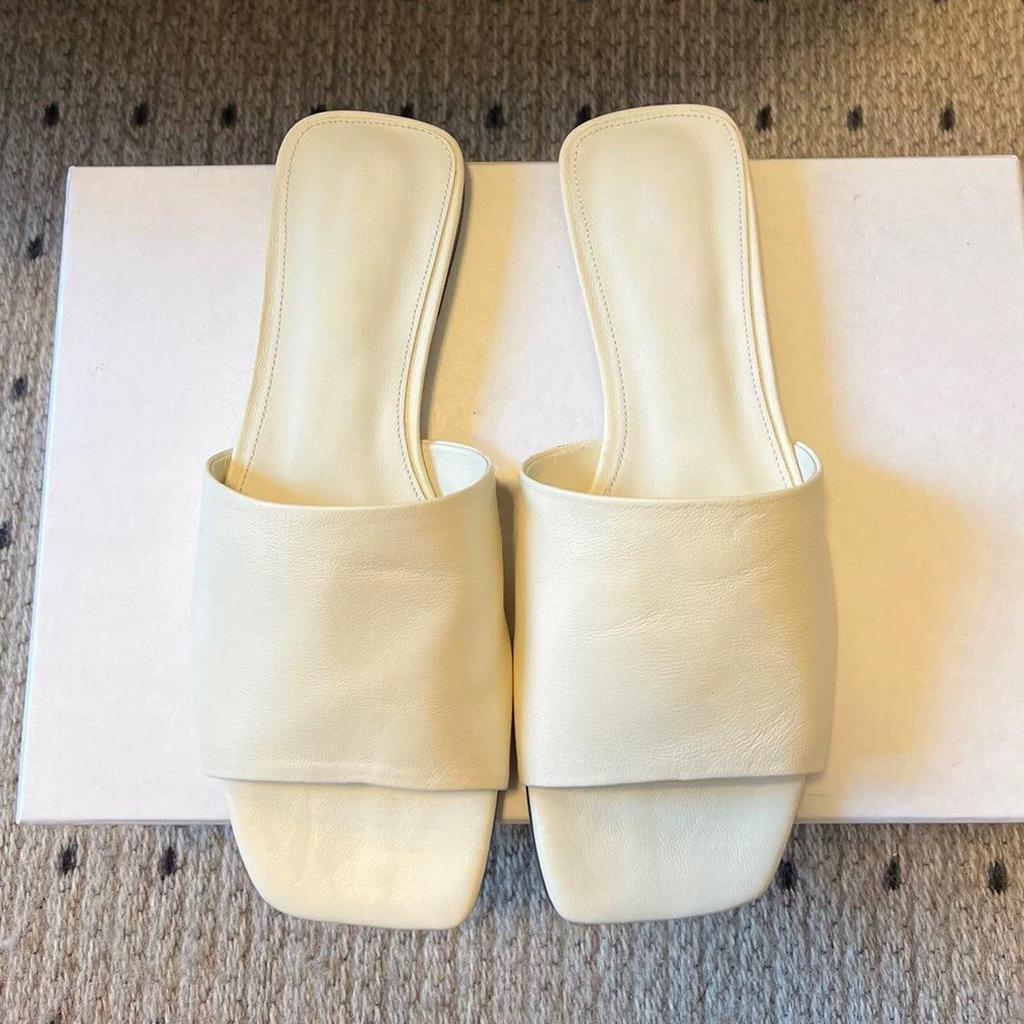 Cowhide Version~ Korean Simple Square Head Flat Bottom Comfortable Open-toed One-word Slippers Women Wear 2025 Summer Cool Slippers