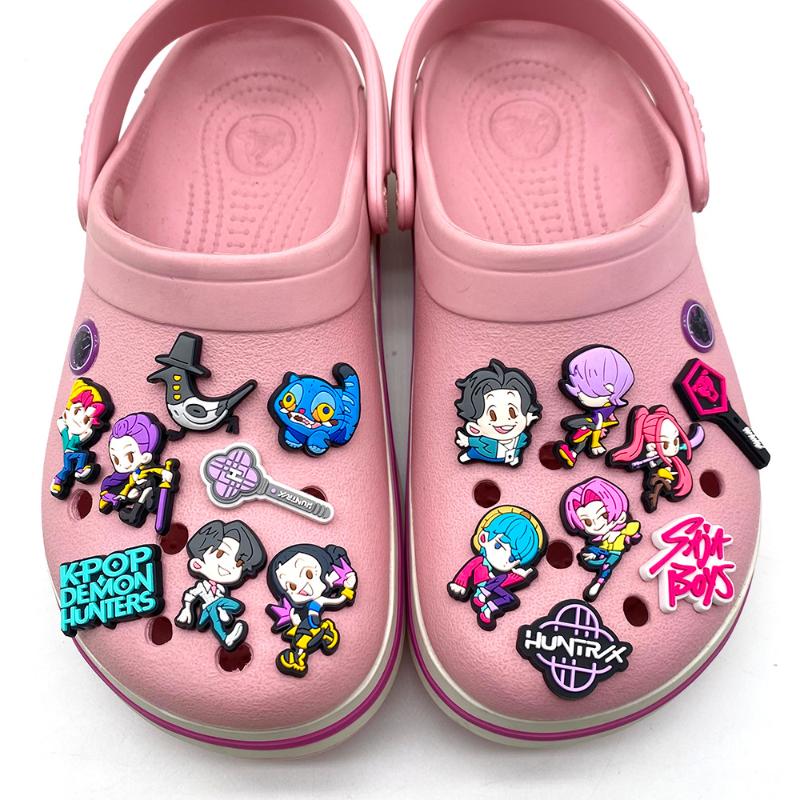

16 шт. Съемные водонепроницаемые DIY украшения для обуви в виде цветов Серия Demon Hunters ПВХ Аксессуары для пряжек для обуви для мальчиков и девочек Детские подарки