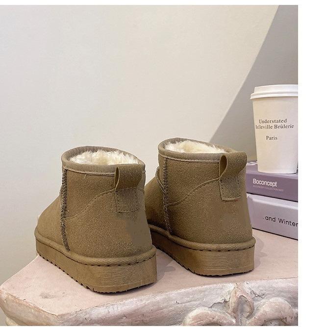 Snow boots women's winter 2025 new versatile winter shoes students cute velvet thickened warm outer wear cotton shoes