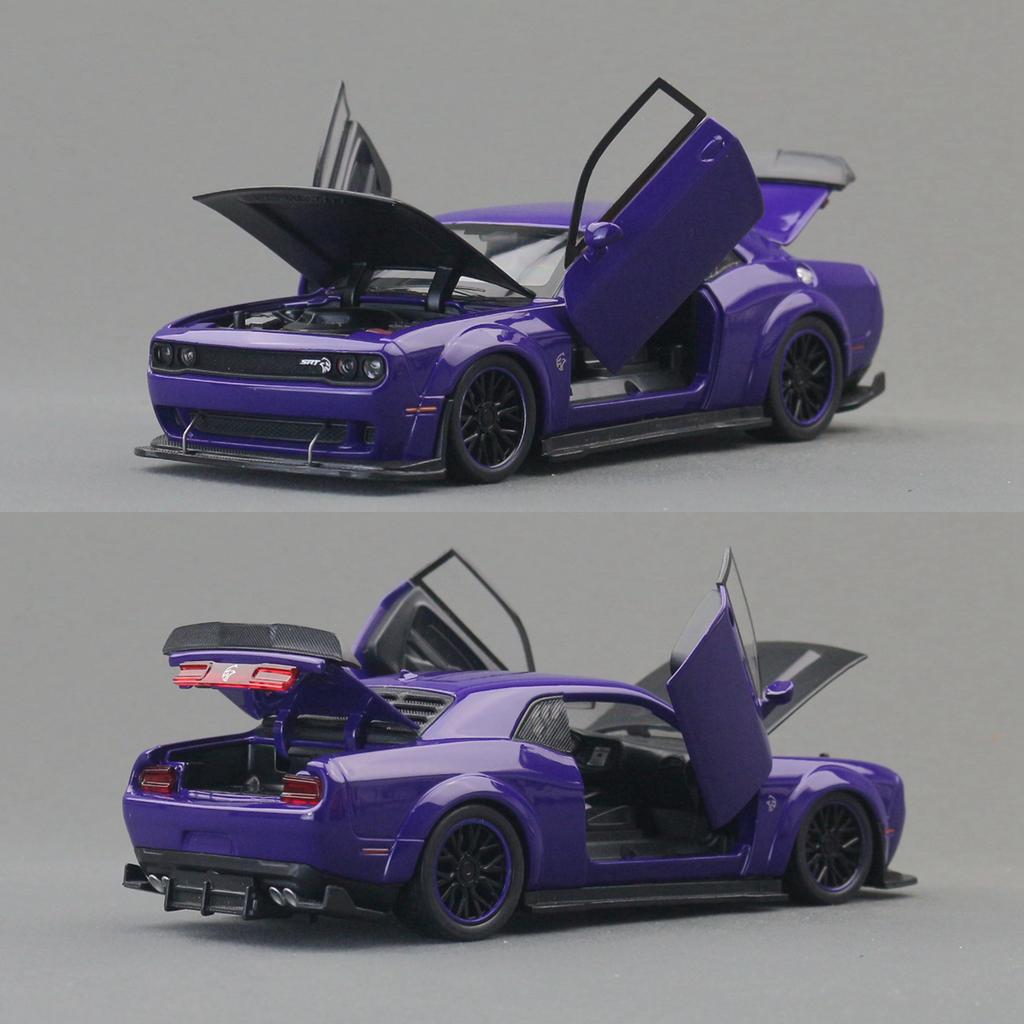 1/32 Scale Dodge Challenger SRT Hellcat Toy Car for Children Super Sport Model Diecast Vehicle Miniature Sound & Light Collection Gift