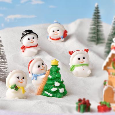 Christmas Micro Landscape High-Quality Snow Landscape Decoration Resin Figurines Miniature Christmas Scene For Winter