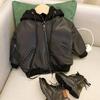 Jungen Verdickte Kunstlederjacke Herbst Winter Koreanisches Fake-Zweiteiler-Design Kinder Mode Warmer Mantel