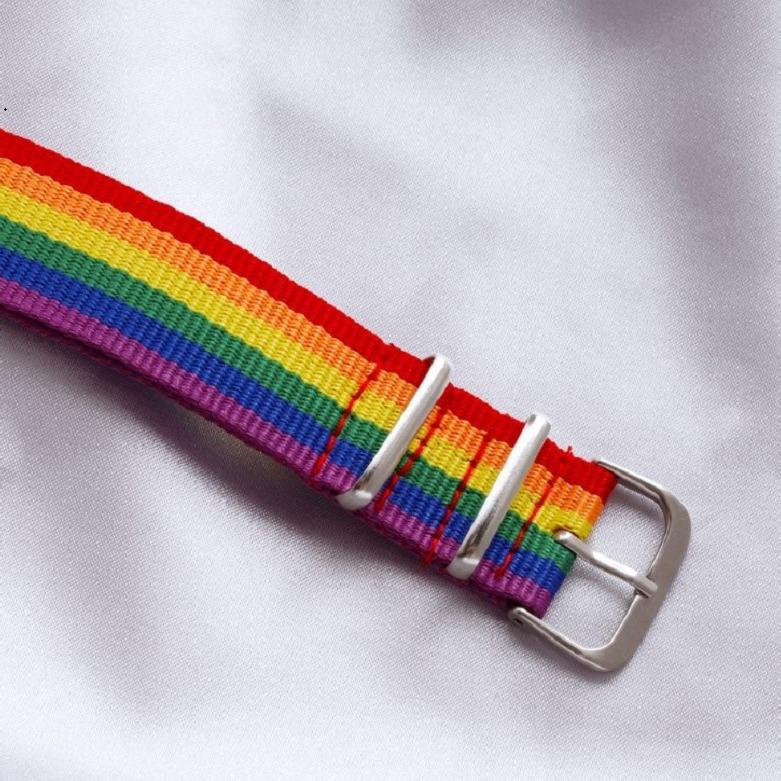 Trendy Rainbow Heart Bracelet: Minimalist Girlish Wristband in HyunA Style