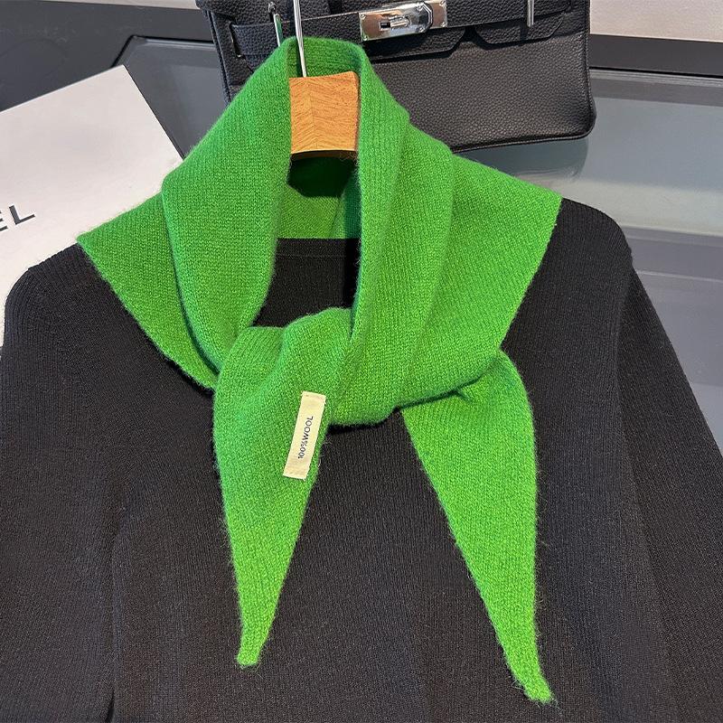 British Korean Triangular Scarf Niche 100% Wool Triangle Scarf Women Head Scarf Knitted Shawl Winter Warm Poncho Echarpe