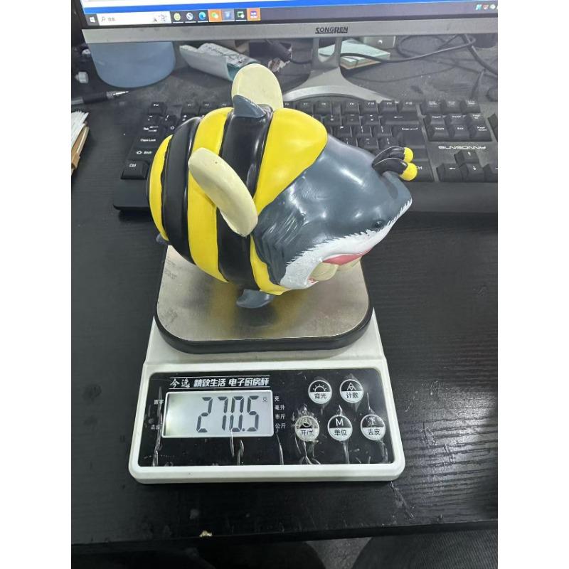 1pc Creative Parody Cute Shark Resin Ornament Animal Statue Living Room Desktop Ornament