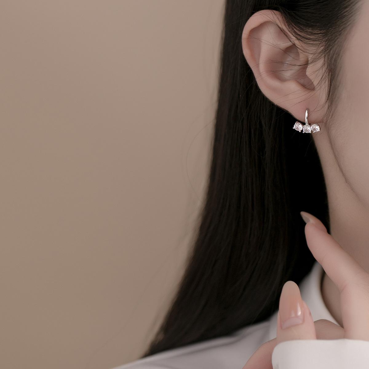 

925 Silver Exquisite Three Cubic Zirconia Earrings for Women Simple Silver/Rose Gold Color Stud Earring серебряный