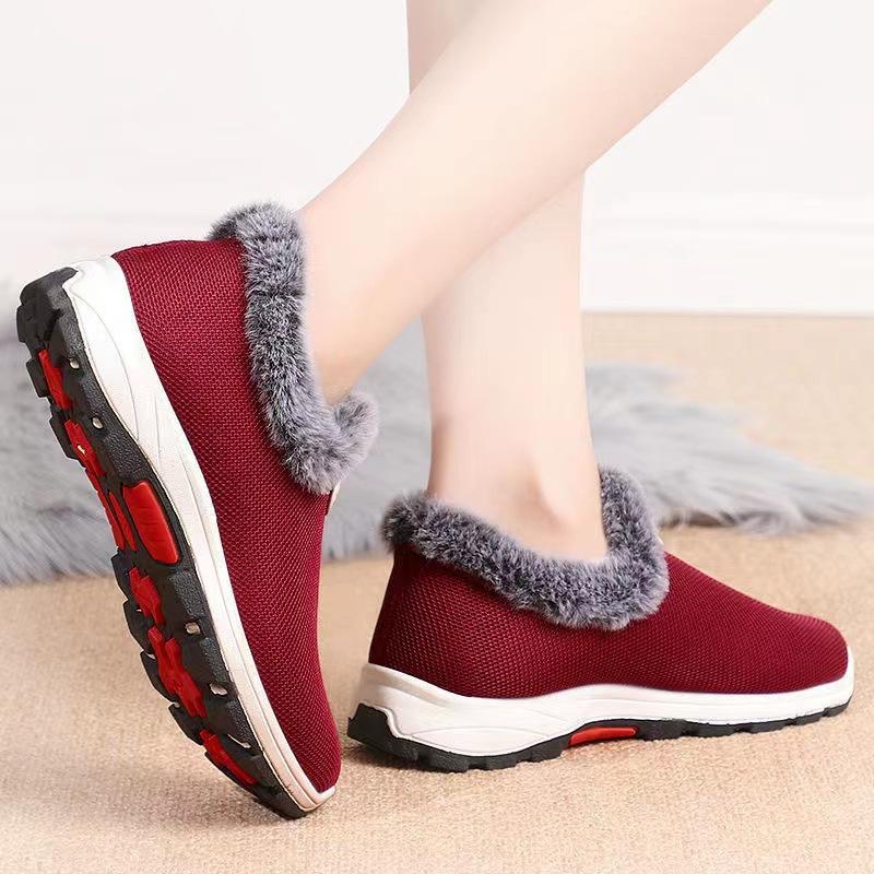 Winter Old Beijing Cloth Shoes Women's Velvet Walking Shoes Warm Shoes Lightweight Sports Shoes