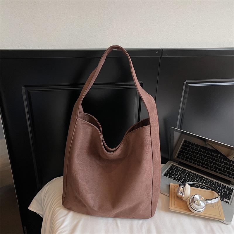 Large-capacity Commuter Bag Women's 2025 Autumn New Fashion Retro Simple Casual Personalized Underarm Tote Shoulder Bag