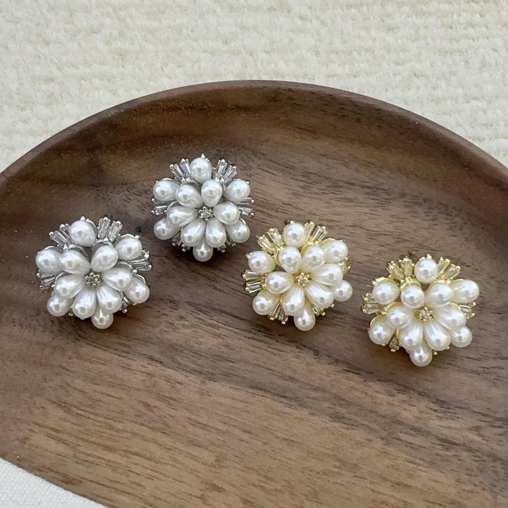 Freshwater Pearl Zircon Flower Stud Earrings - Light Luxury, Cute & Versatile Design for Women
