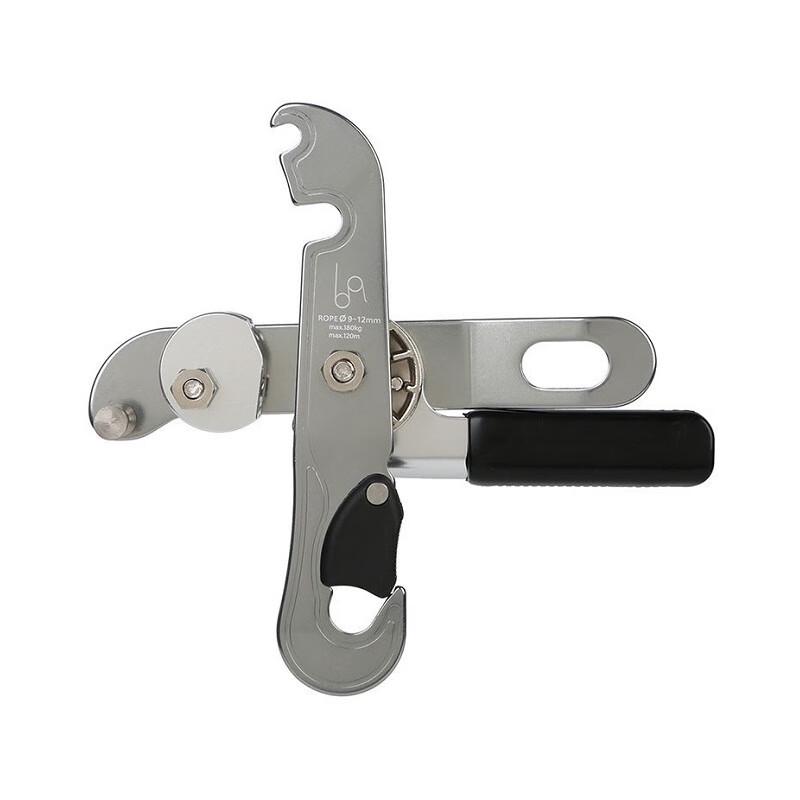 Hand-Controlled Rappelling Descender