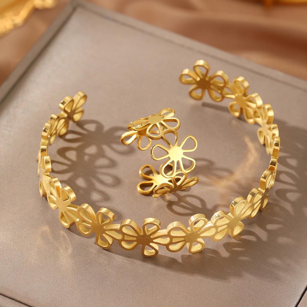 Stainless Steel Bracelet Rings Set Hollow Flowers Unusual Retro Bracelet Ring For Women Jewelry Non-fading High-quality Gift New